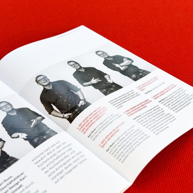 B2B Marketing Broschüre: Geziegt ist die Gestaltung im Corporate Design des Kunden
