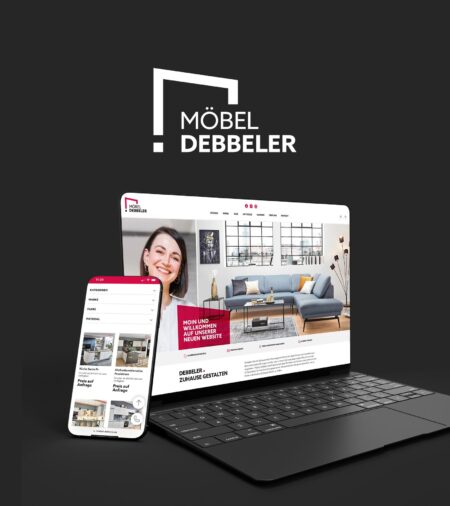 Shootingbilder für die Anwendung im Digitales Marketing für Möbelhändler. Gezeigt ist der Online-Shop auf einem Mockup.